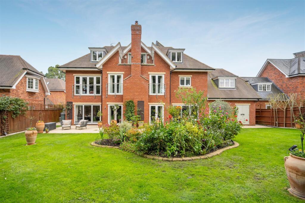 8 Montague Park-9.jpg