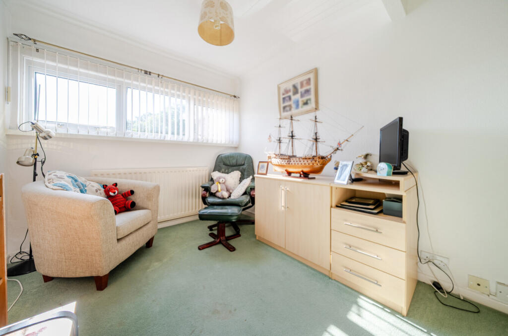 1336031-7-6899b46...