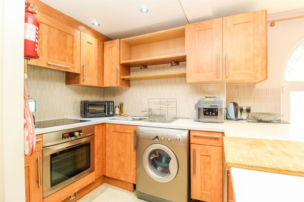 OPEN PLAN LOUNGE/KITCHEN/DINER