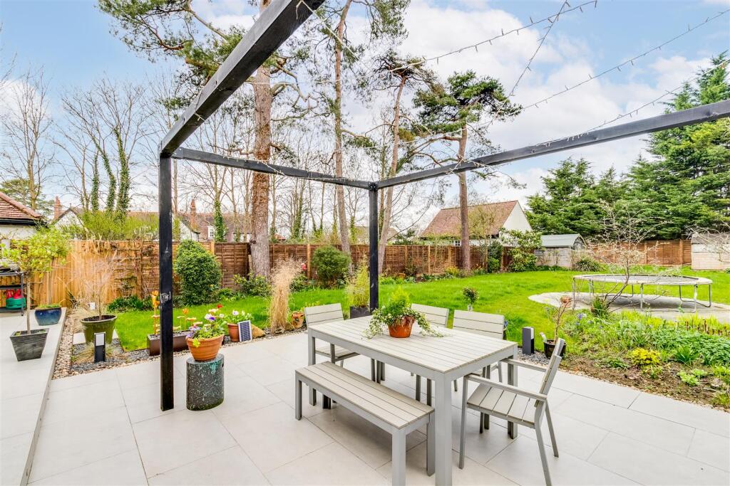 Eastholm Green 9-45.jpg