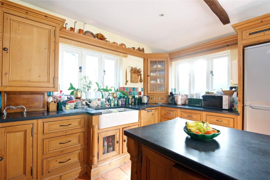 Kitchen/Breakfast Rm