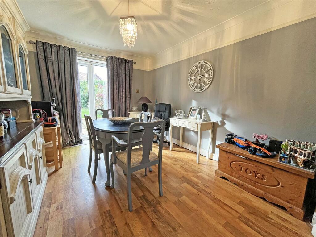 Dining Room.jpg