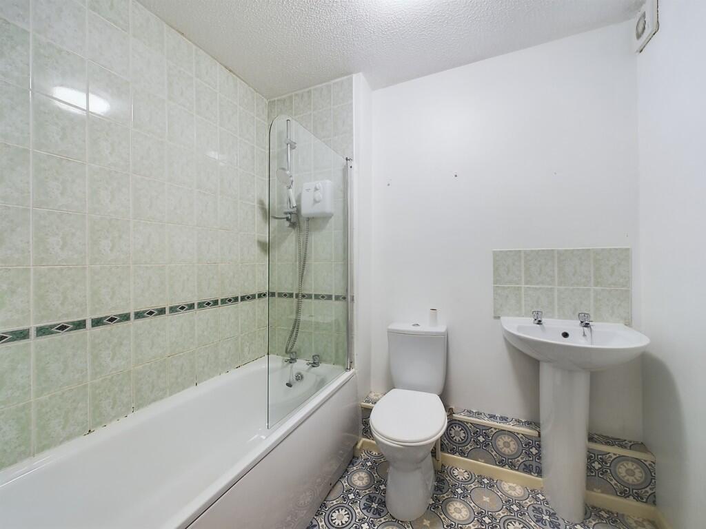 CAM02089G0-PR0394...