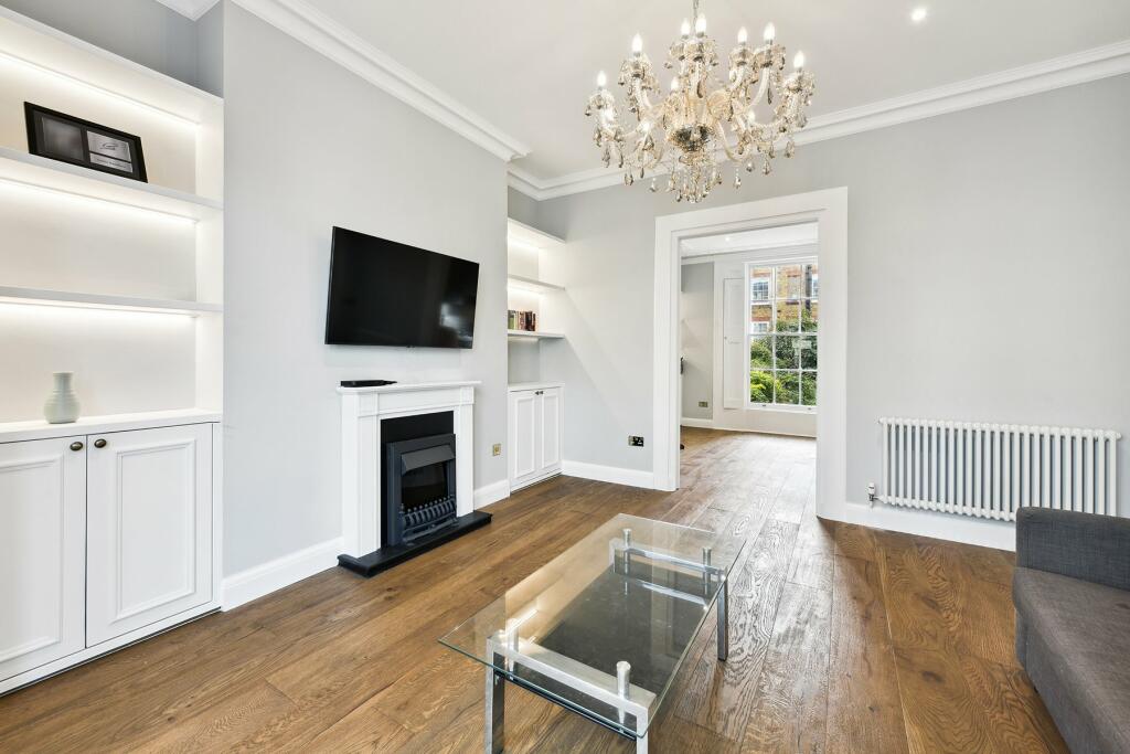 B, 22 Gunter Grove (