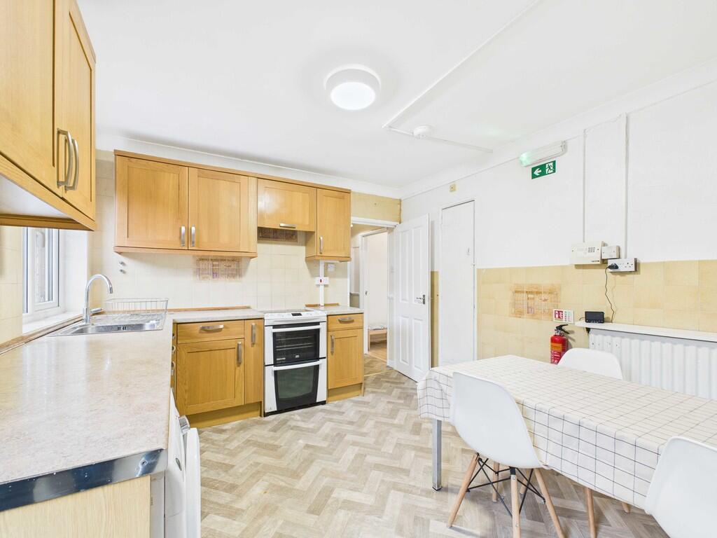 CAM03741G0-PR0138...