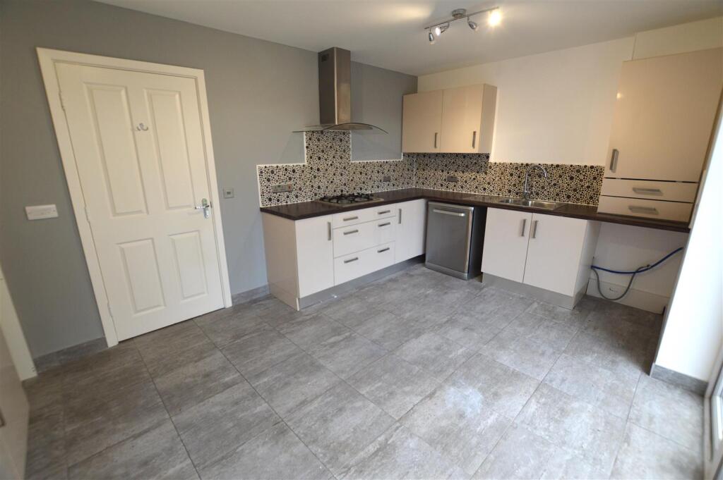 14 Hexham Gardens Kitchen (3).JPG