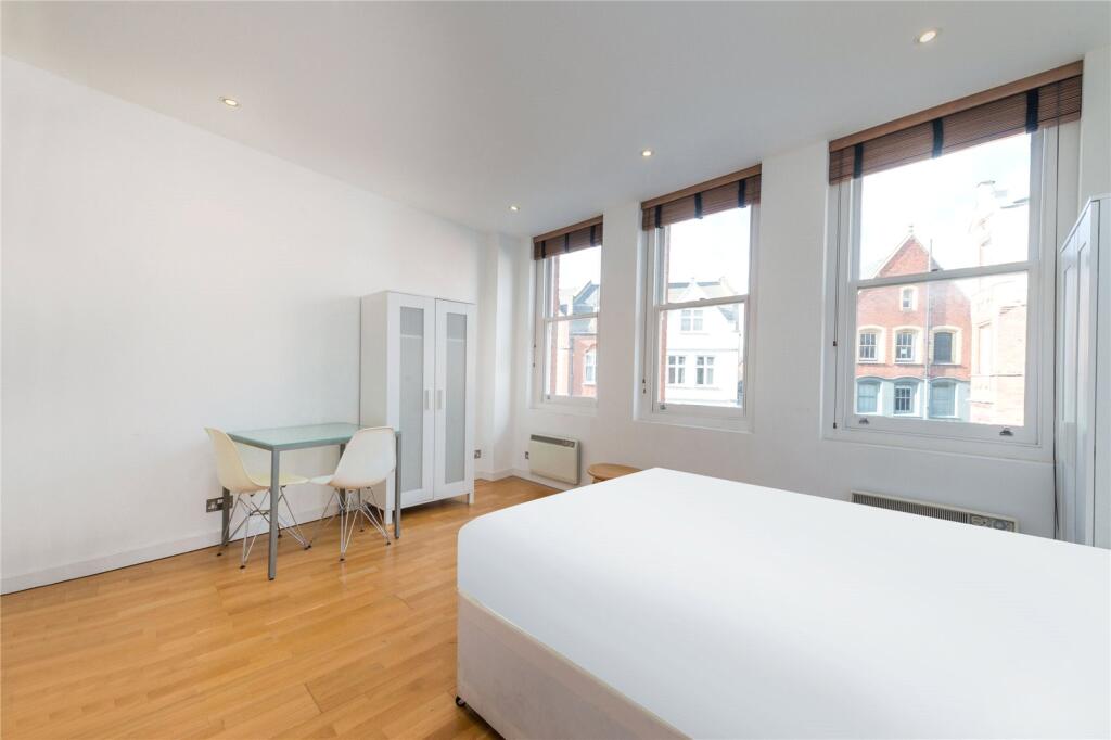 Bedroom Reception