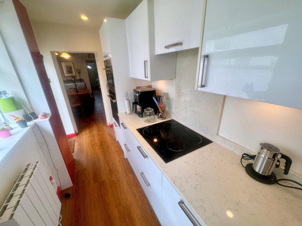 Fitted kitchen