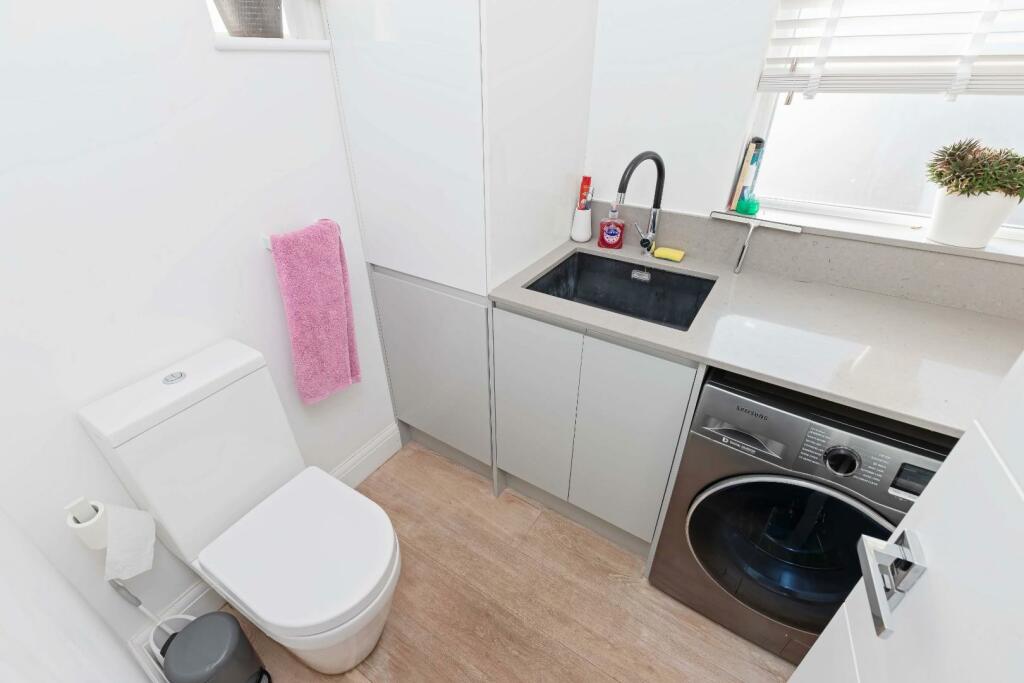 Ridgeway Close_24.jpg