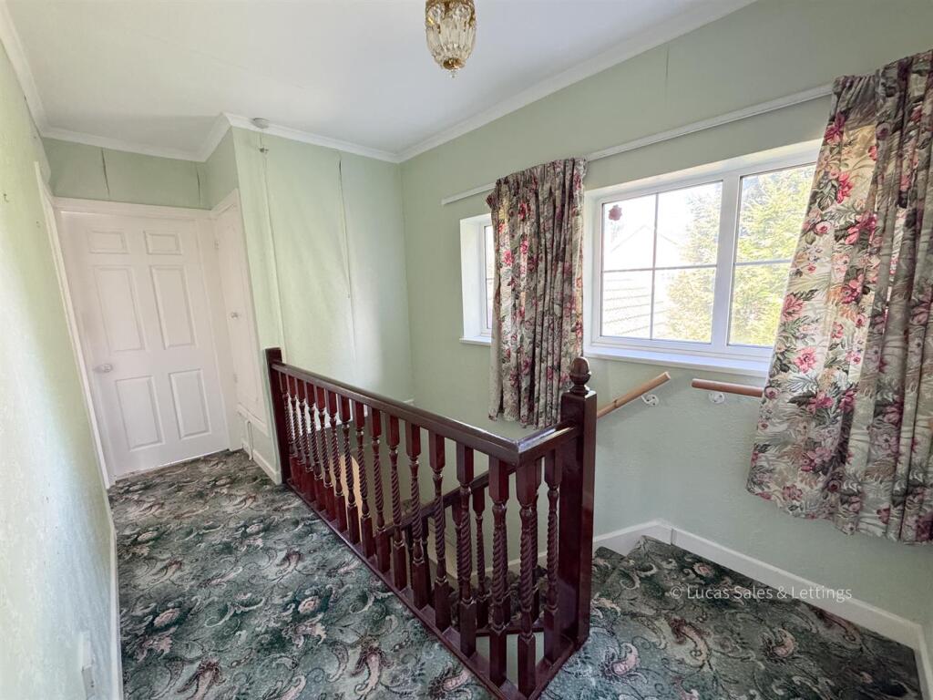 55 Hall Close Kettering-13.jpg