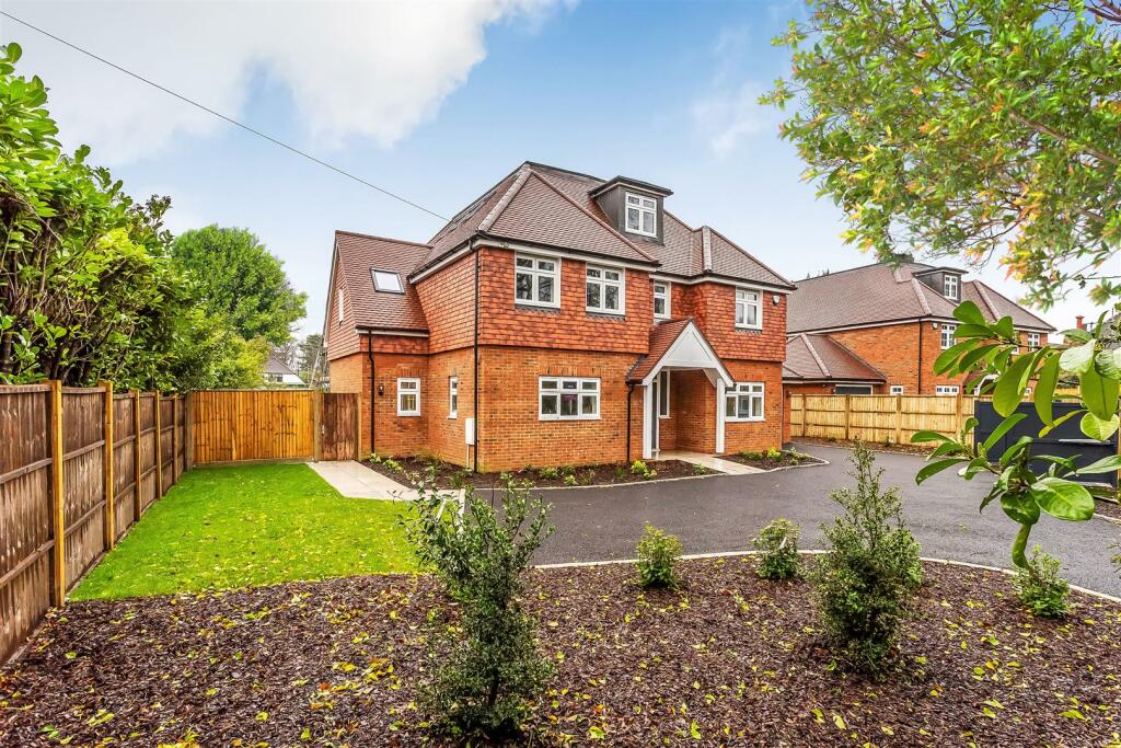 26-Epsom-Lane-South-45-dp.jpg