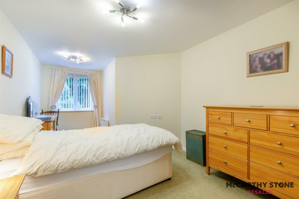 8610186-interior02.jpg