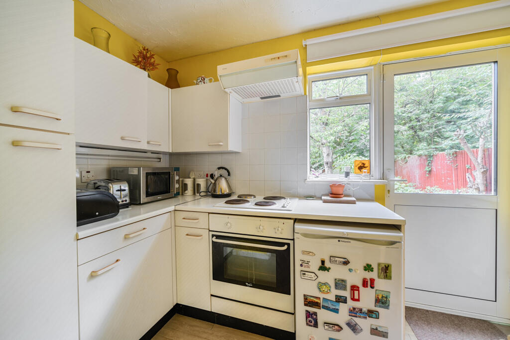 1334322-11-688cd2...