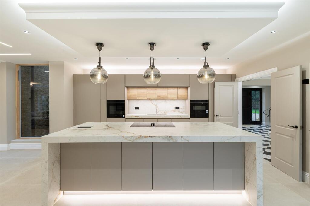 100464_Winkfield Hall North Street Winkfield (14)_