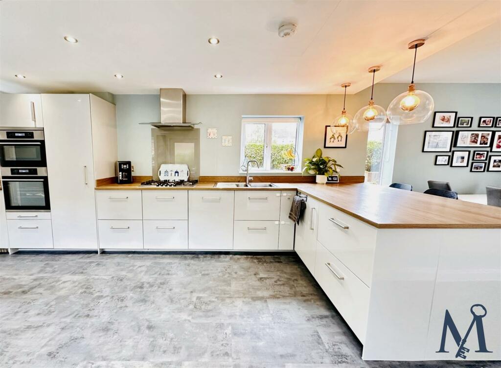 Open Plan Dining Kitchen