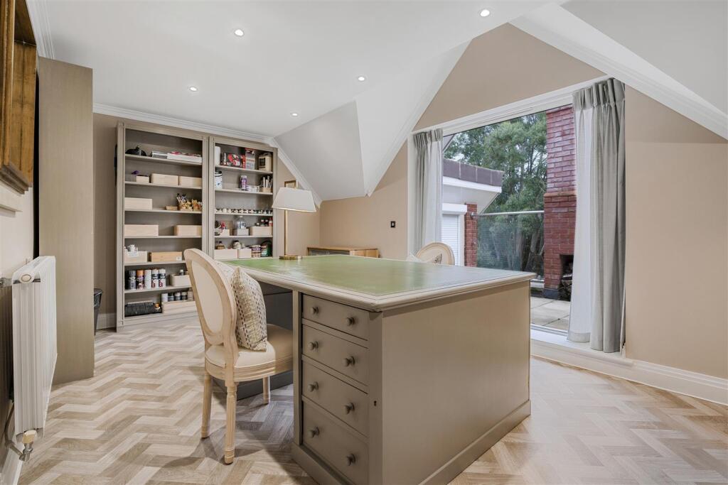 8 Montague Park-18.jpg