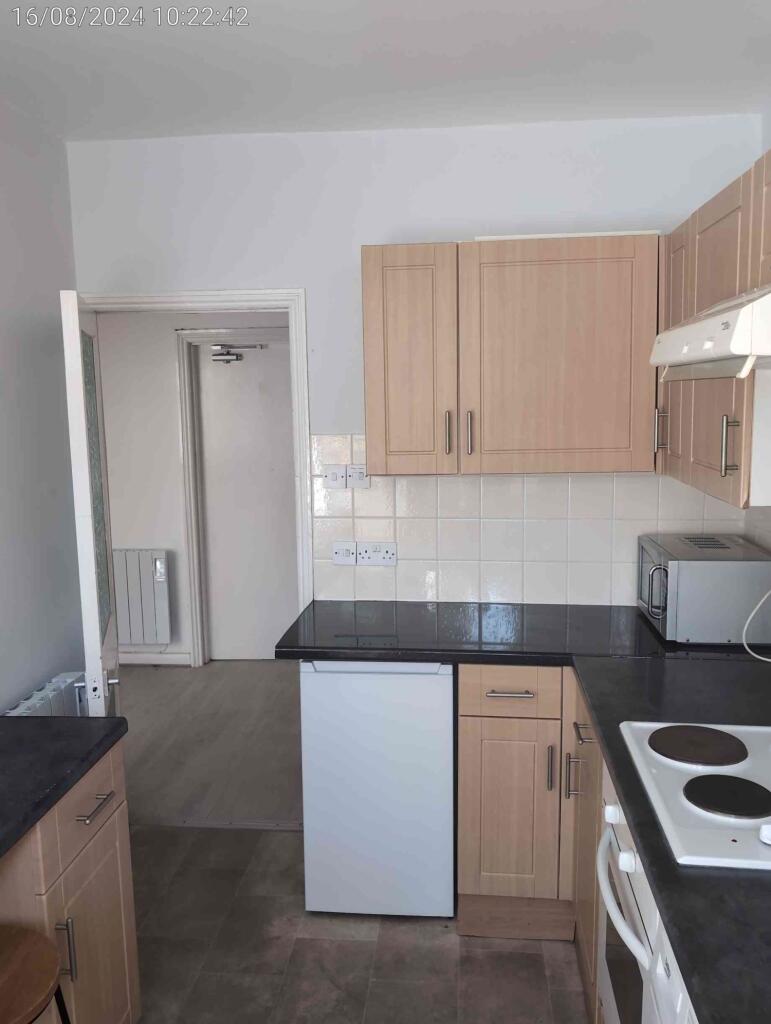 GardenFlat37Whatley-Kitchen