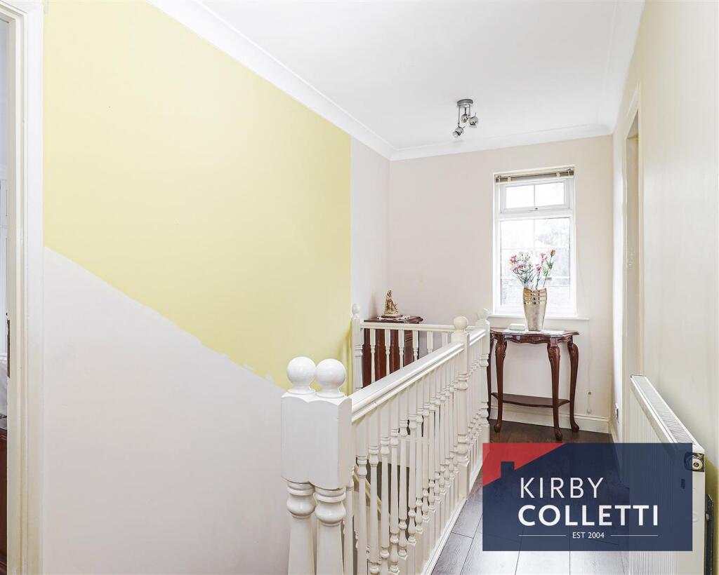 FIRST FLOOR LANDING
