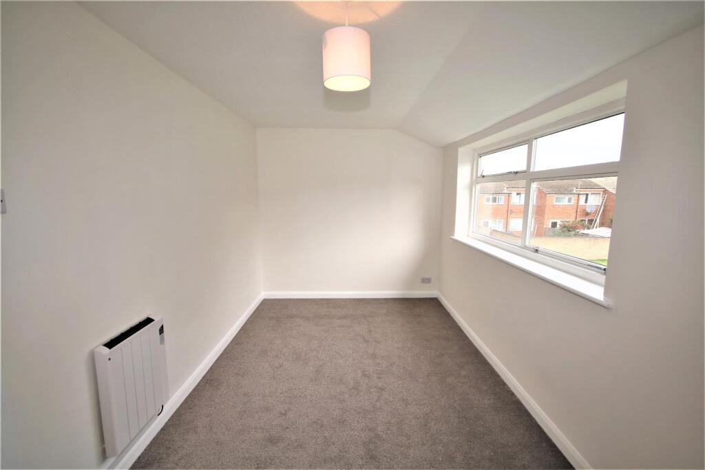 Bedroom 1a.JPG