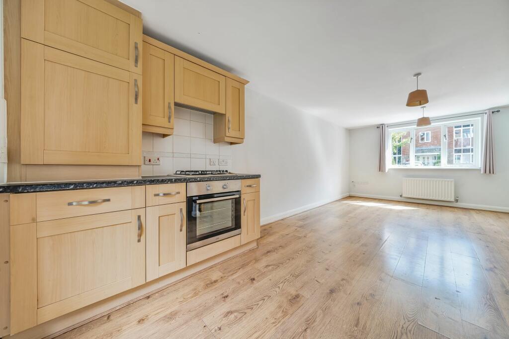 Kitchen Area (3)