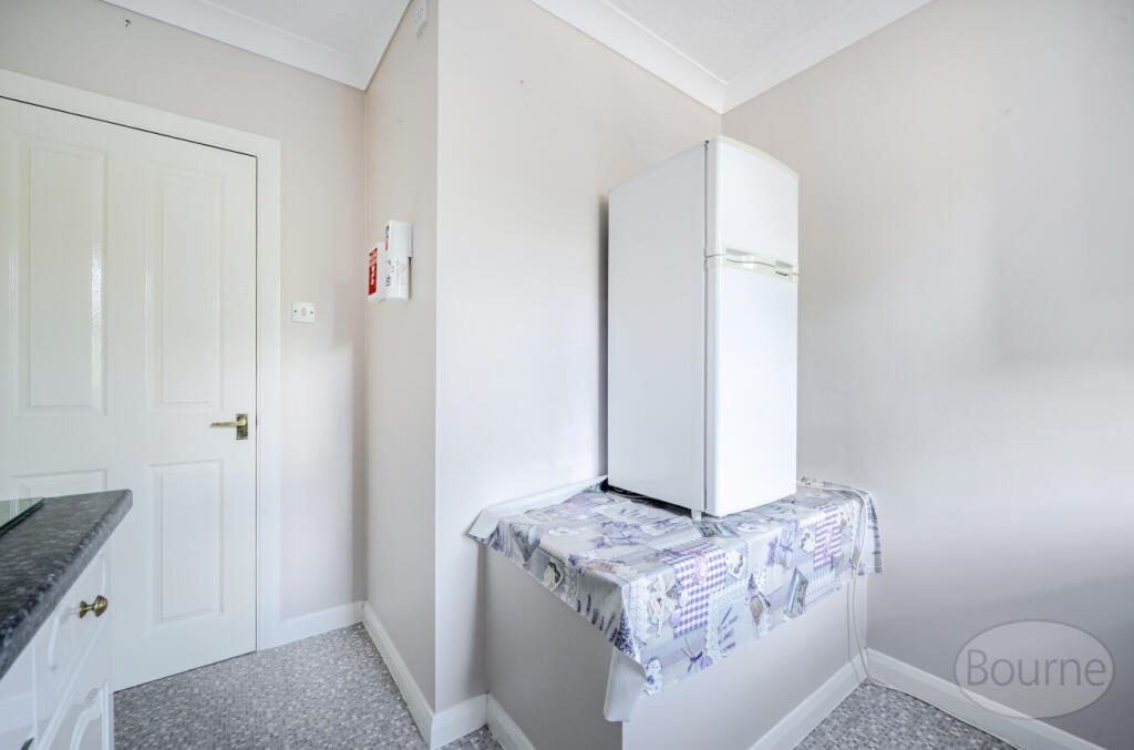 d40044ea-9825-41d...