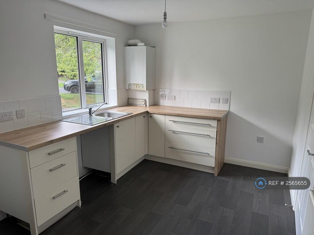 Kitchen / Dining