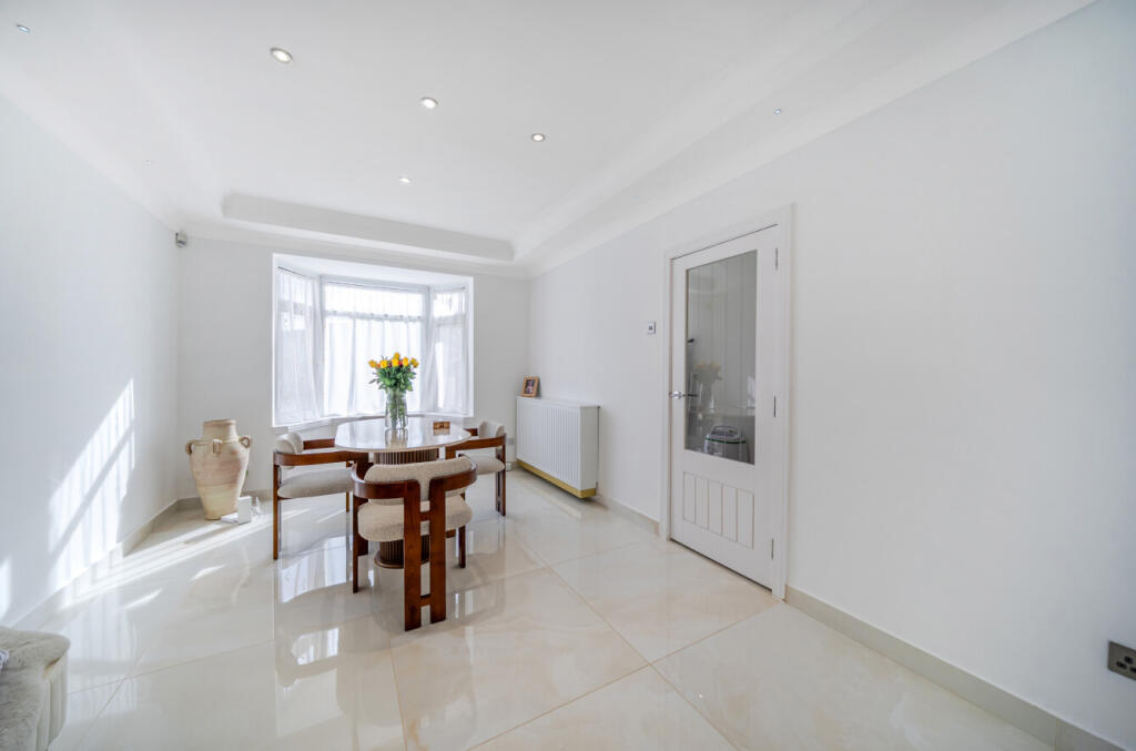 1364100-14-68e7c5...