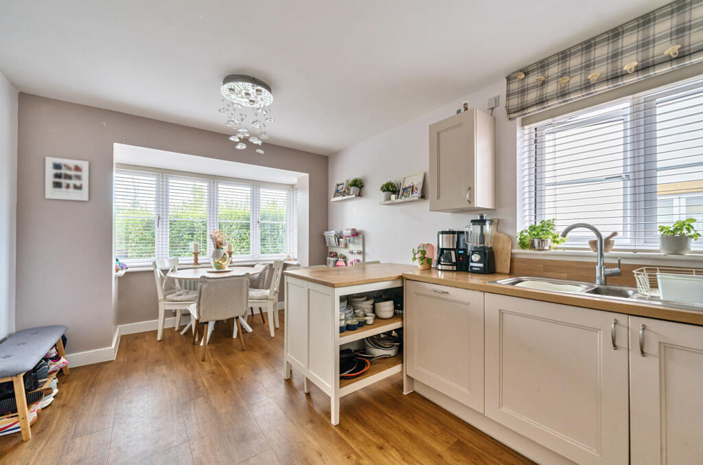 1320118-16-686e6a...