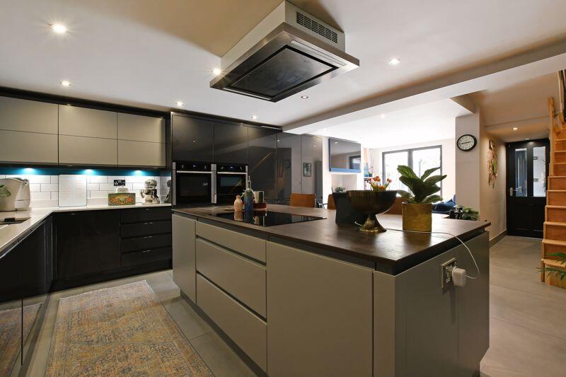 Dining Kitchen 