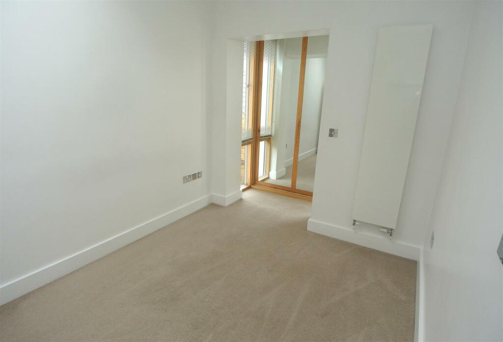 Bedroom 2.JPG
