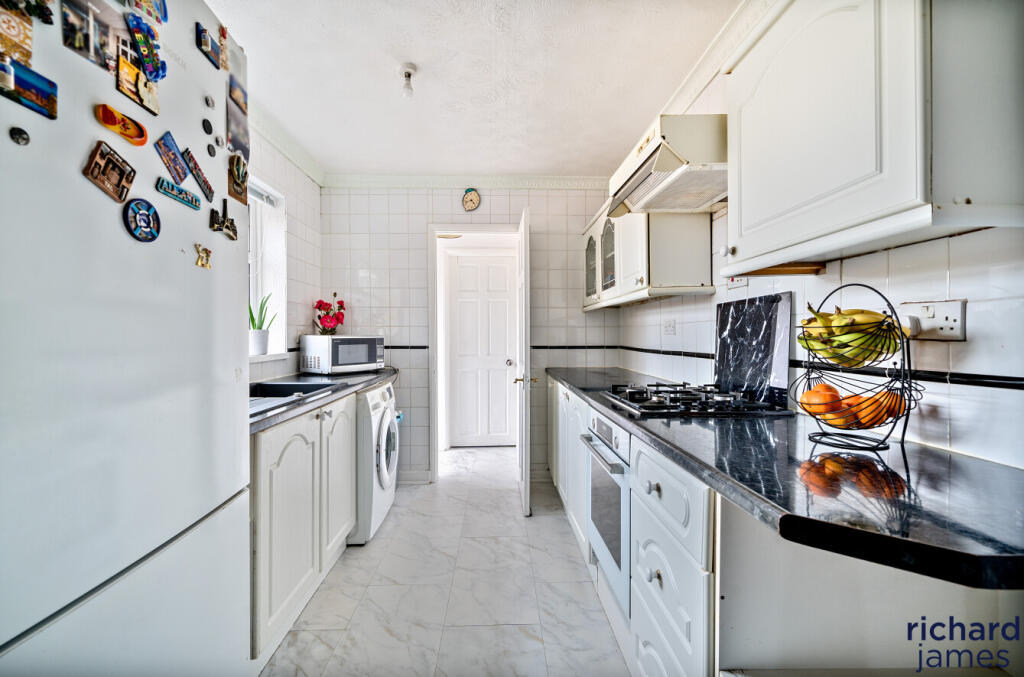 f196e87d12e944c98c7a7b0df3104e30