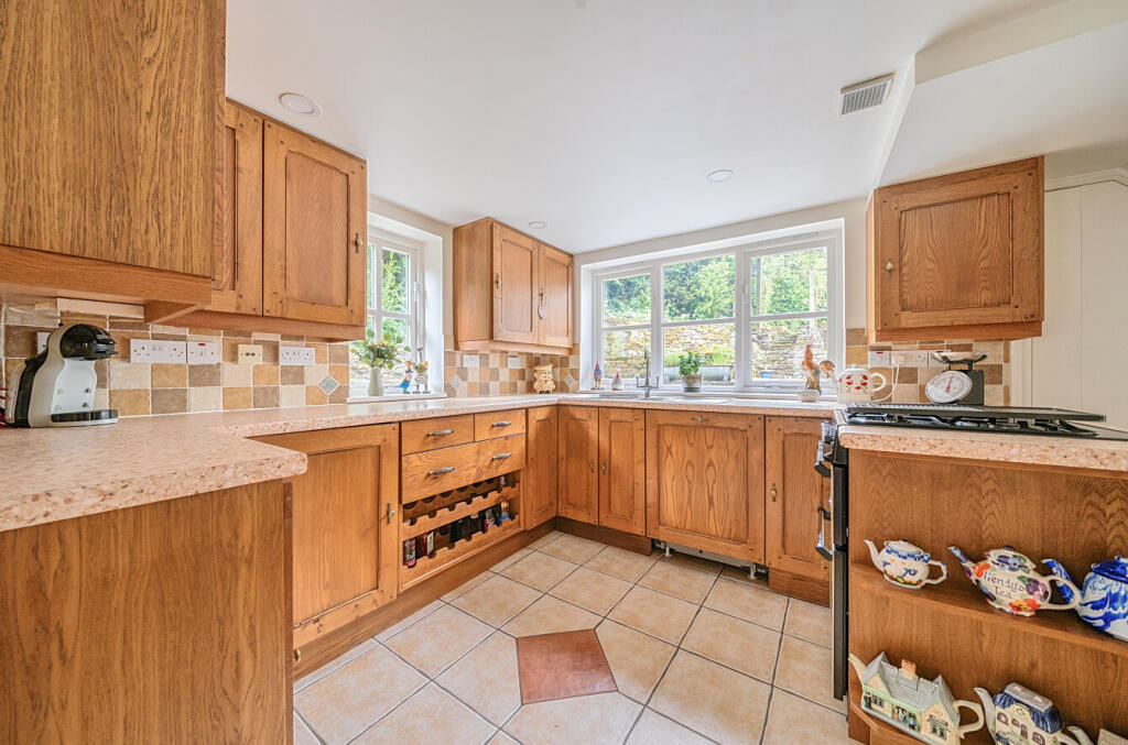 1287263-11-6829c6d61d915-ARW