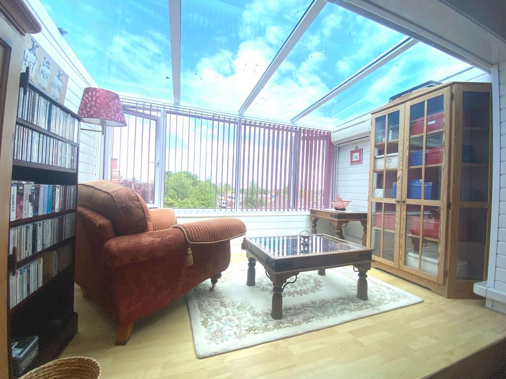 Bedroom 5/Sun Room