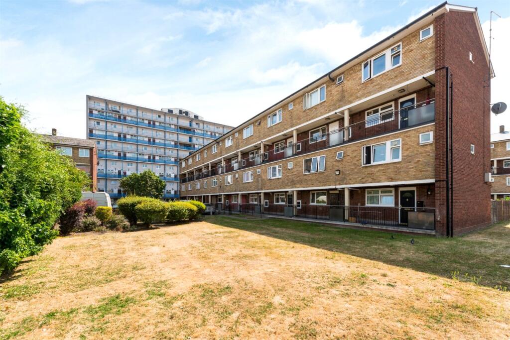 Roberta Street E2