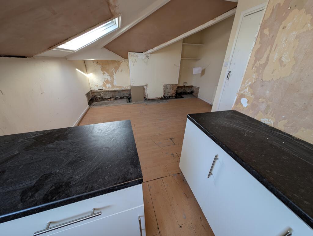 Kitchen Dining Room 12 South Street T202509261455.jpg