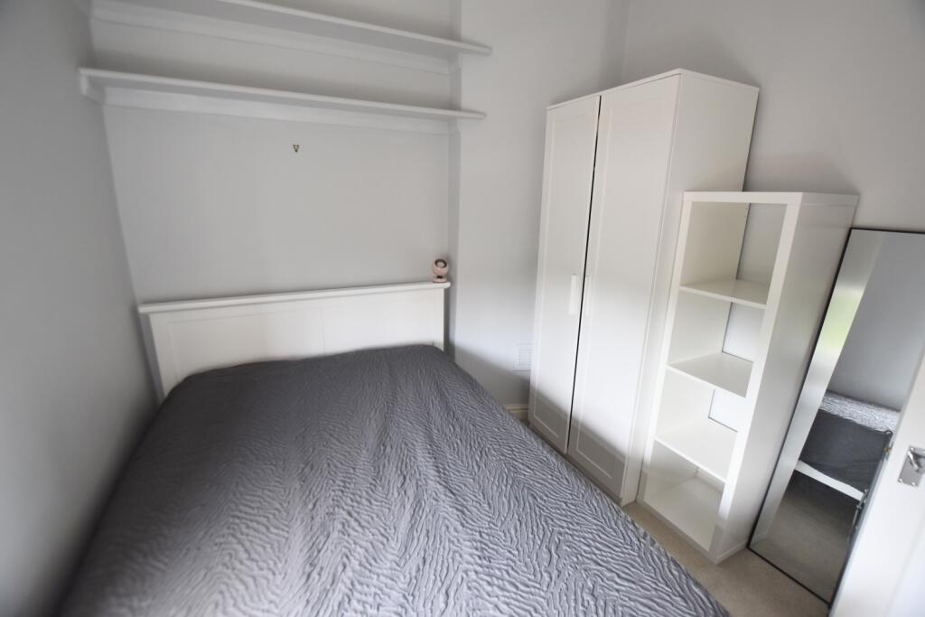 38 Mill Street bedroom 2