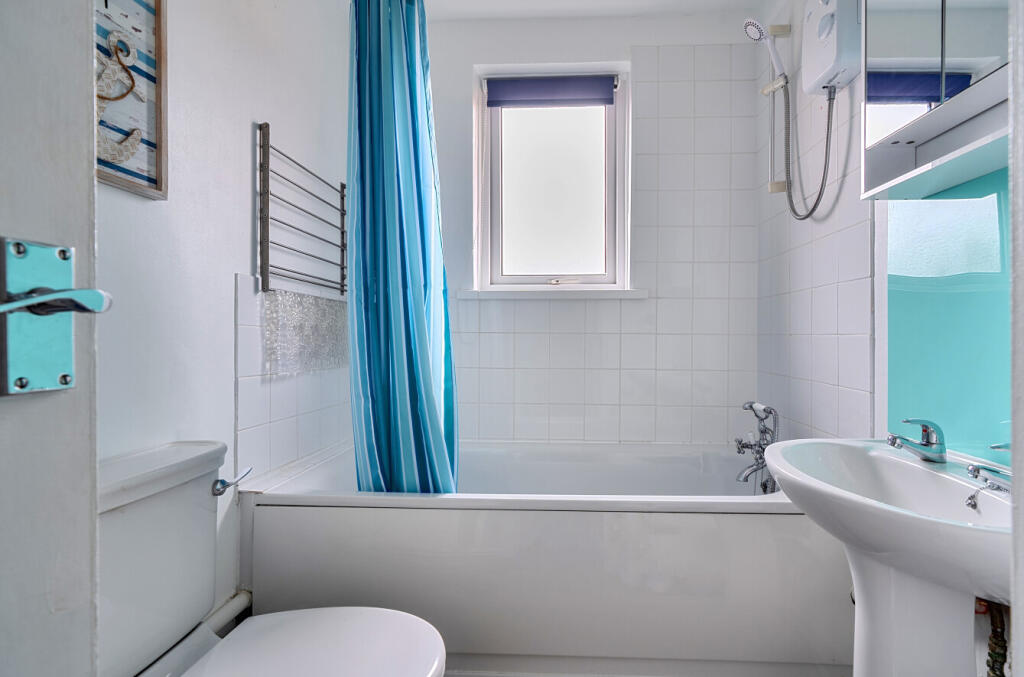 1393369-3-6943d80...