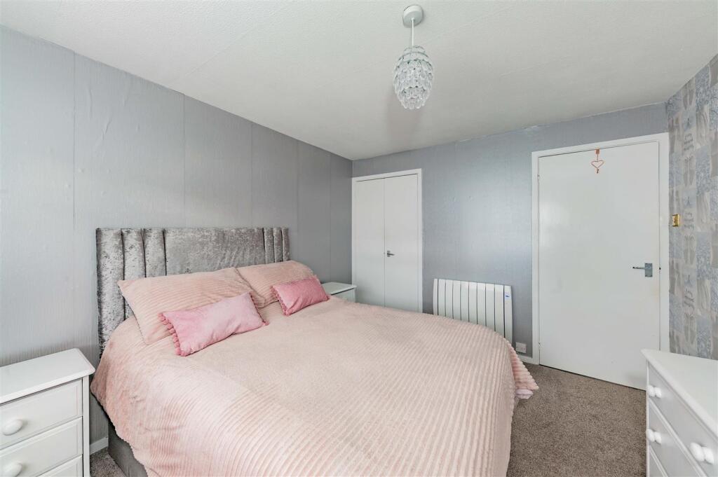 22 Auchinblae Place Dundee-8.JPG