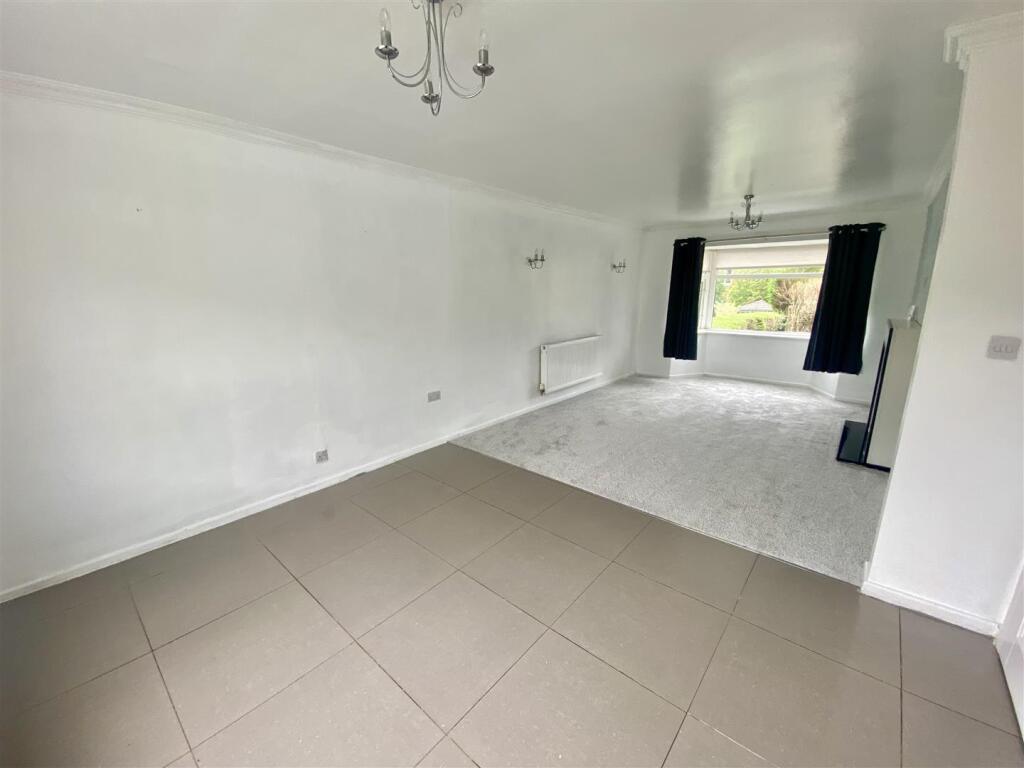 Bramleys Estate Agents - Cross Road - Mirfield (7)