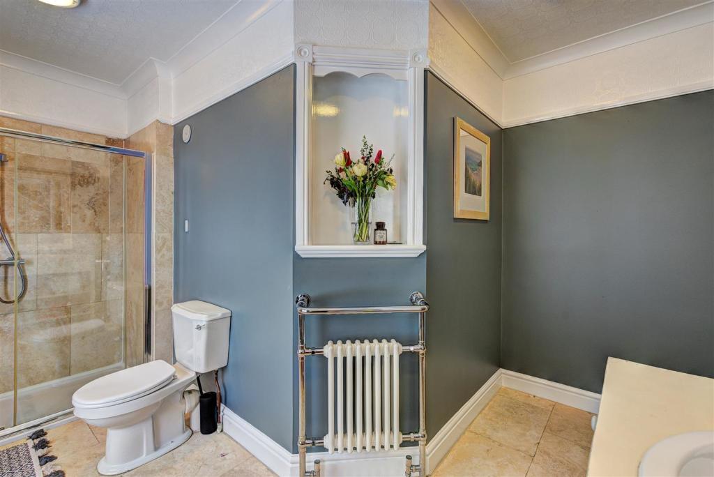Family Shower Room