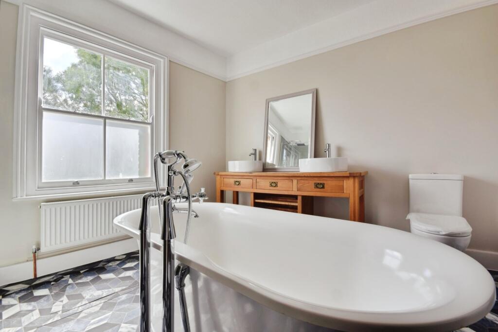 Bath/Shower Room