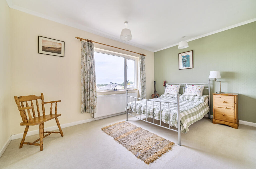 1303040-8-6843118...