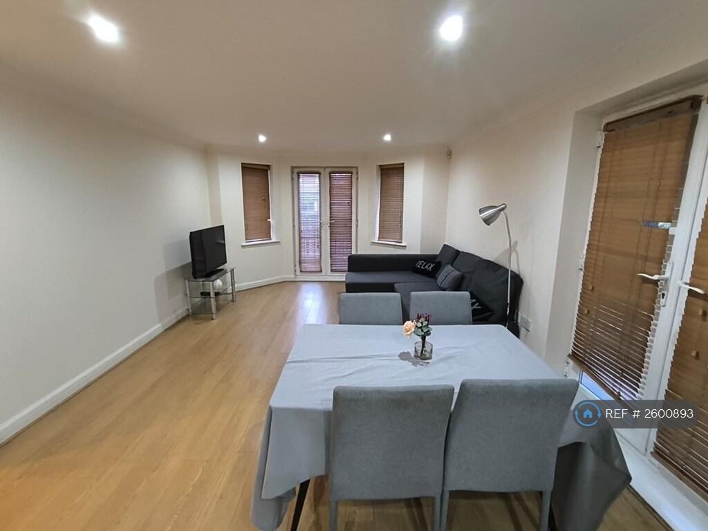 Lounge/Dinning From Different Angle