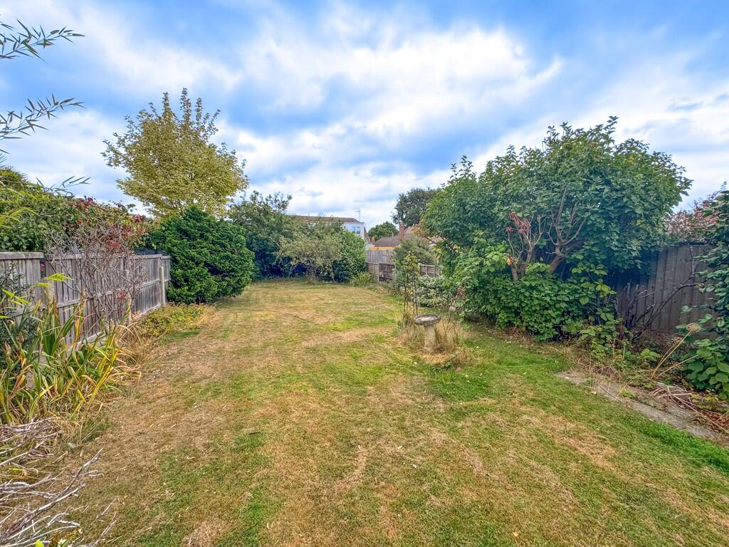 19 Glastonbury Ch...