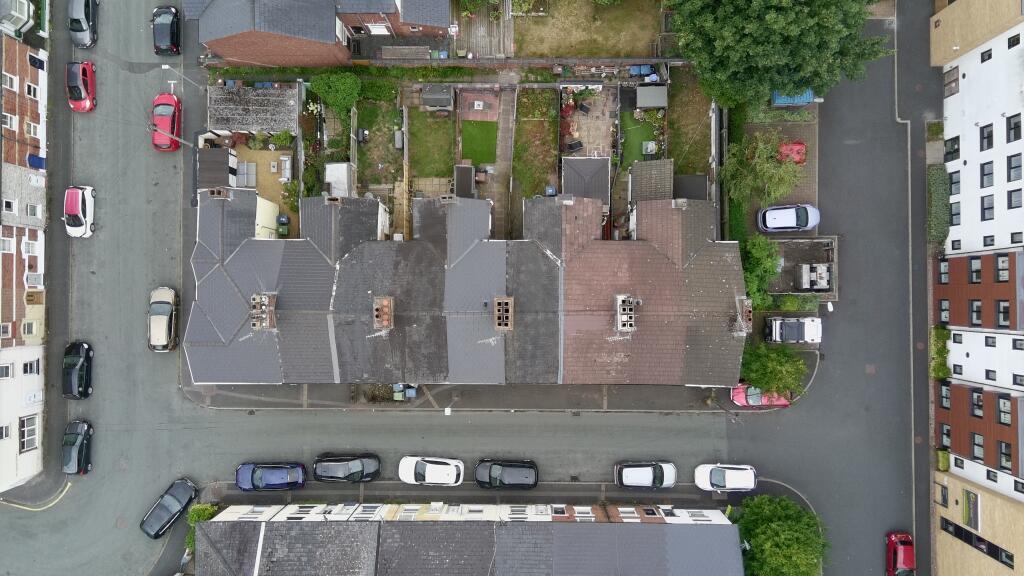 4314423 100DRONE SING0110 T202508141156.jpg