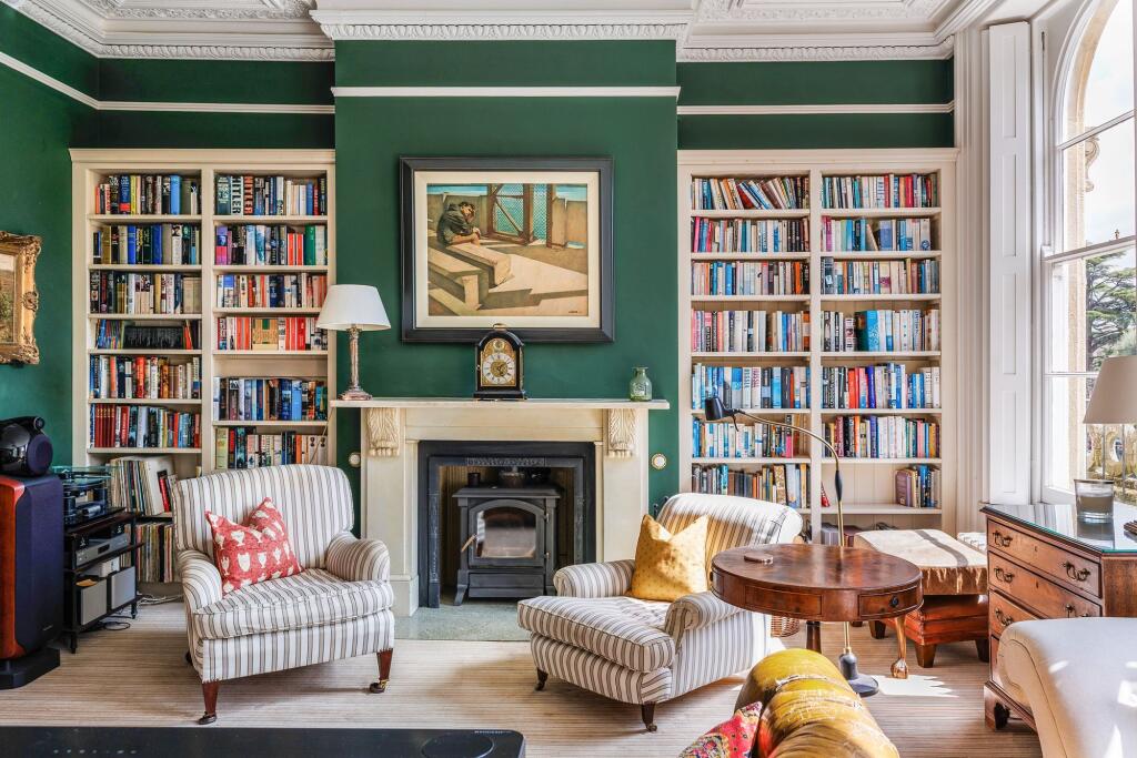 Drawing room / Library