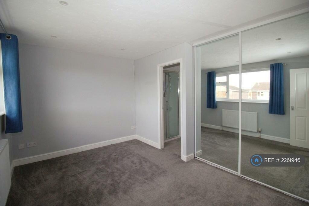 Main Bedroom With En Suite