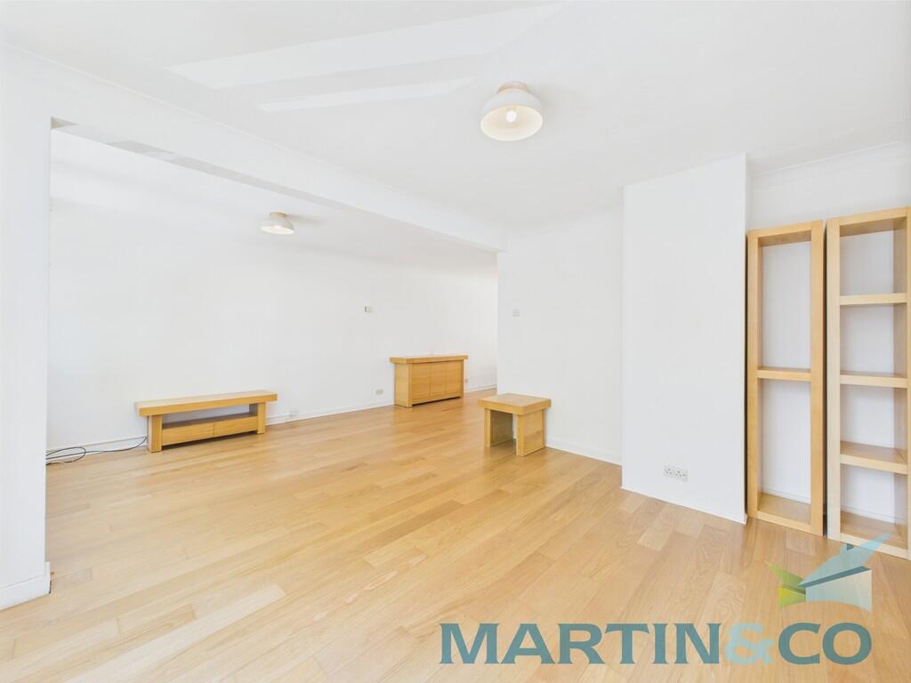 CAM01870G0-PR0168...