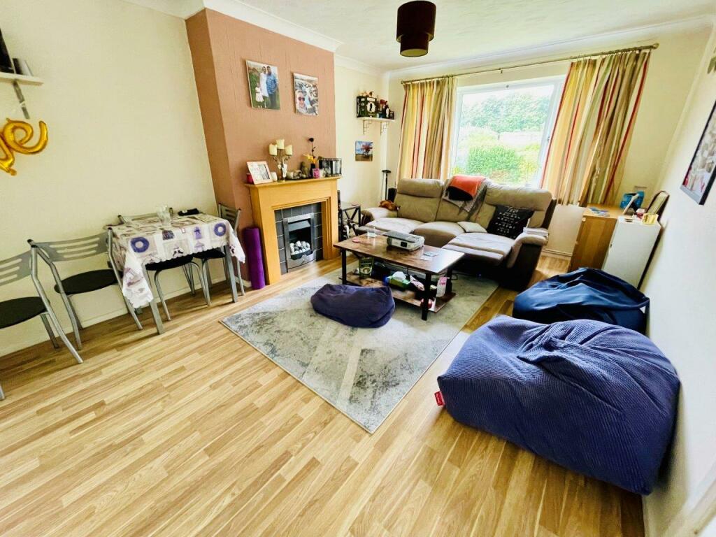 Living/Dining Room