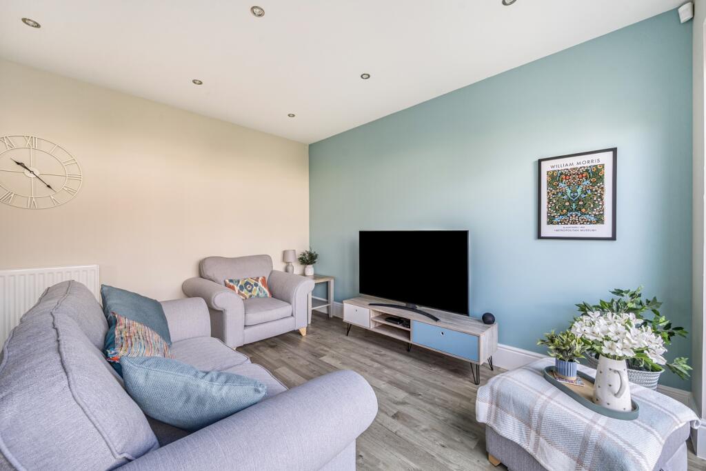 1363440-12-68e38ff2656ff